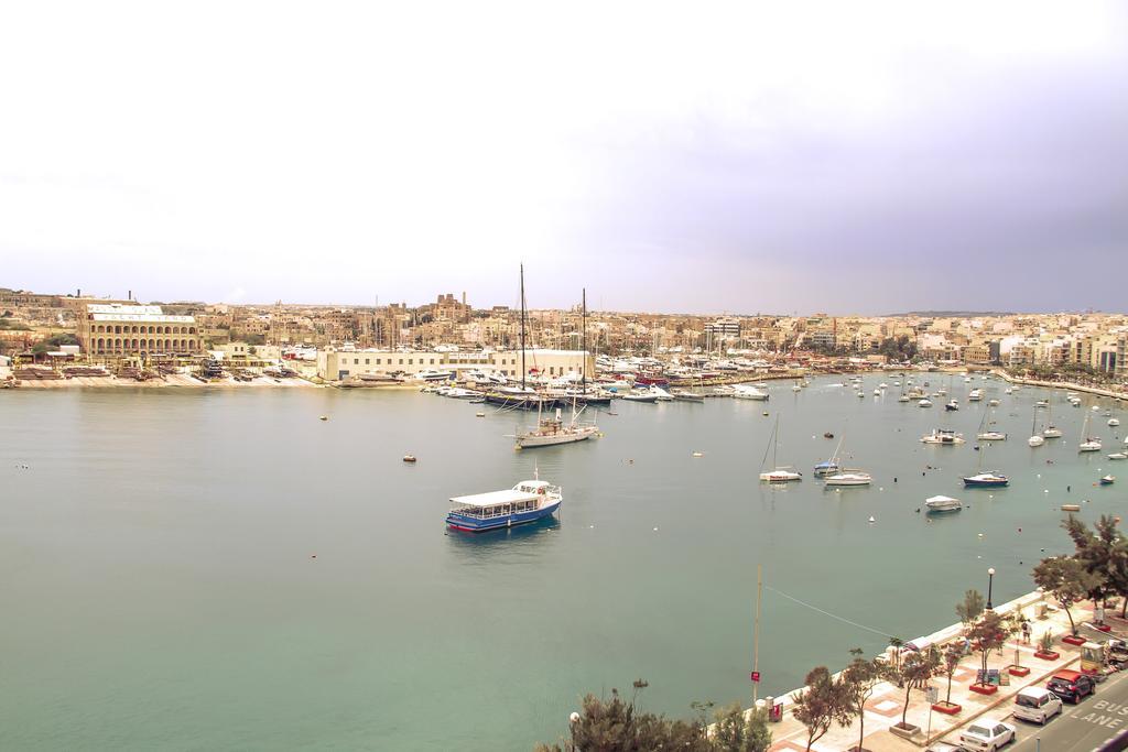 Strand Mansions Sliema Extérieur photo