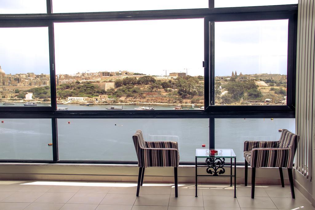 Strand Mansions Sliema Extérieur photo