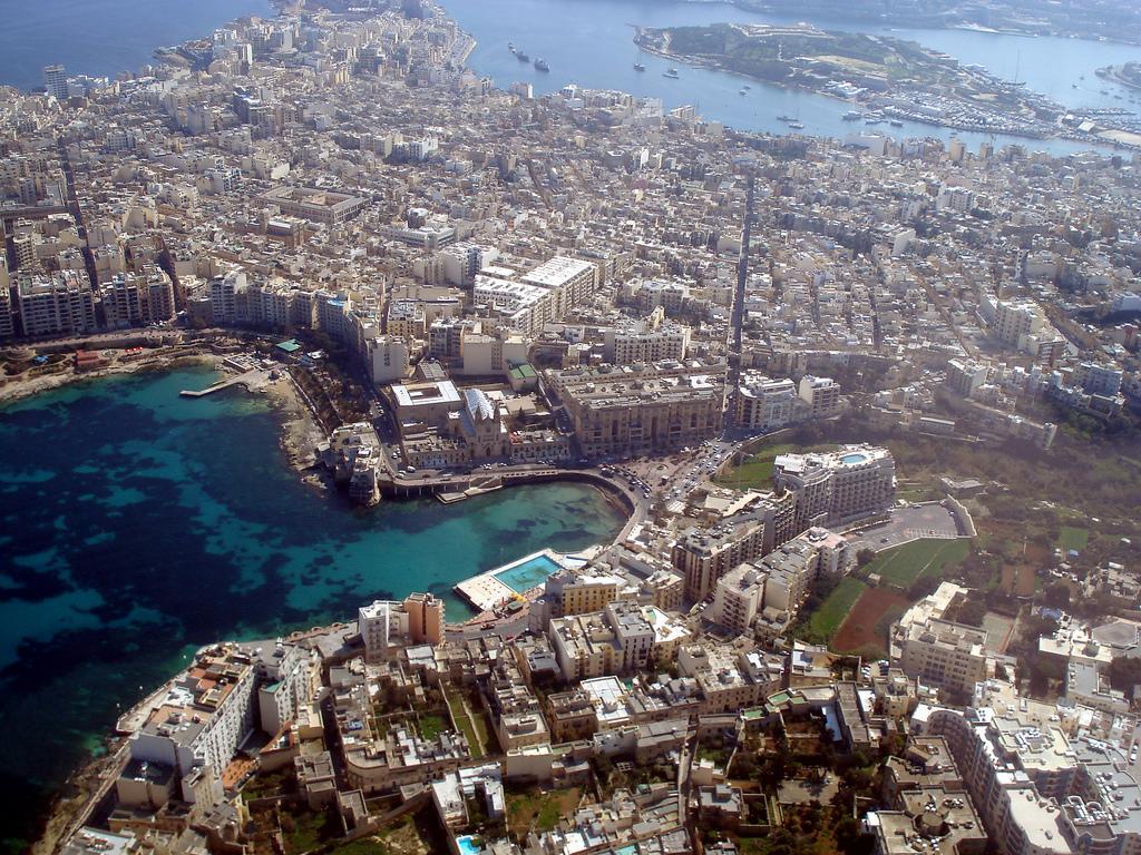 Strand Mansions Sliema Extérieur photo
